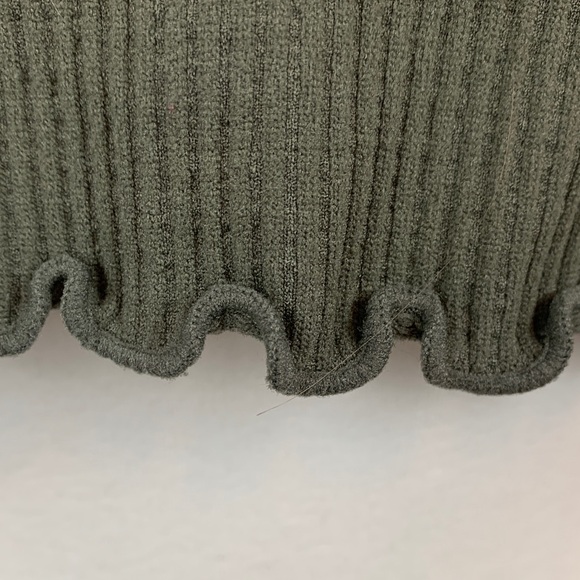 Aeropostle Olive Ribbed Crop Top - Picture 2 of 3